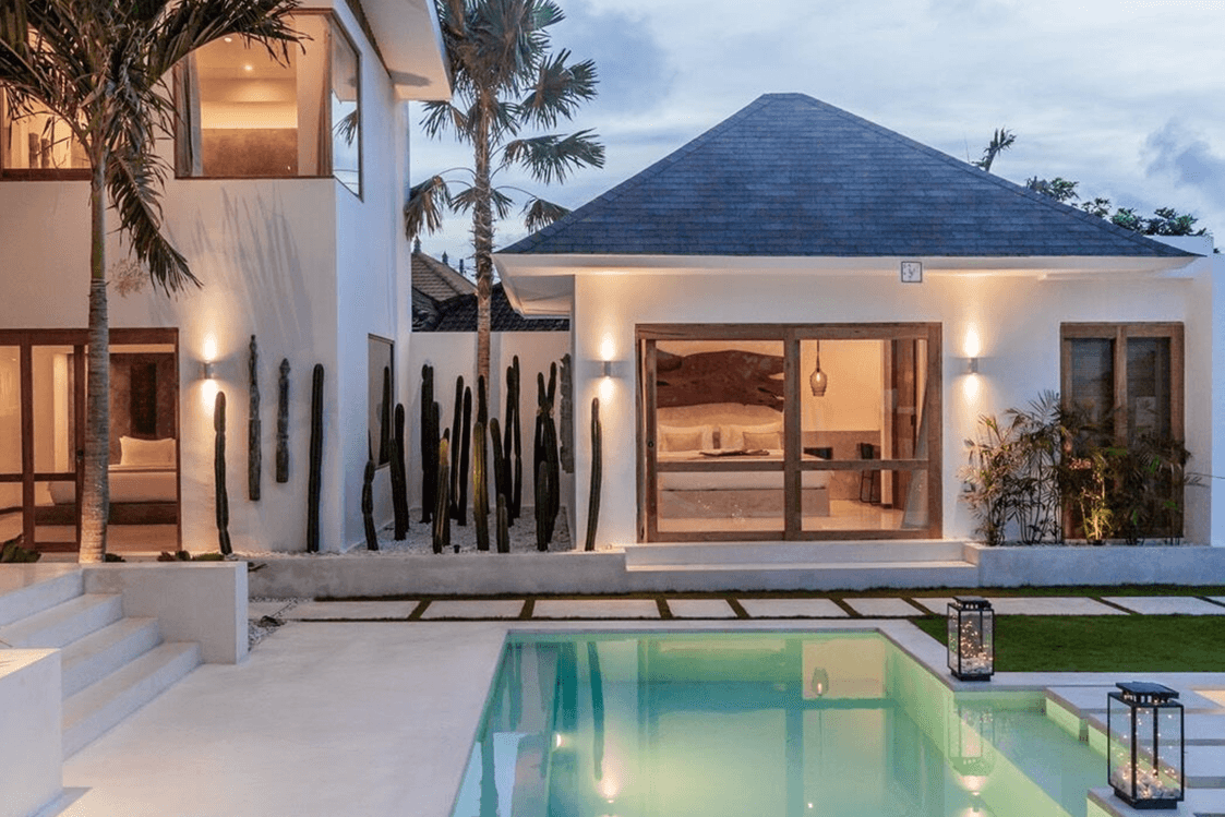 Featured listing on Sarah Johnson β Realty.bio